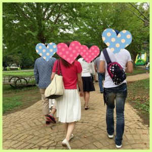 イバライド散策中の男女